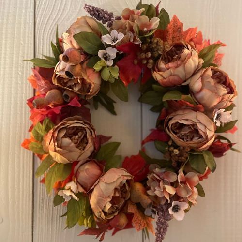 Couronnes de porte romantique Image de Couronnes de porte romantique